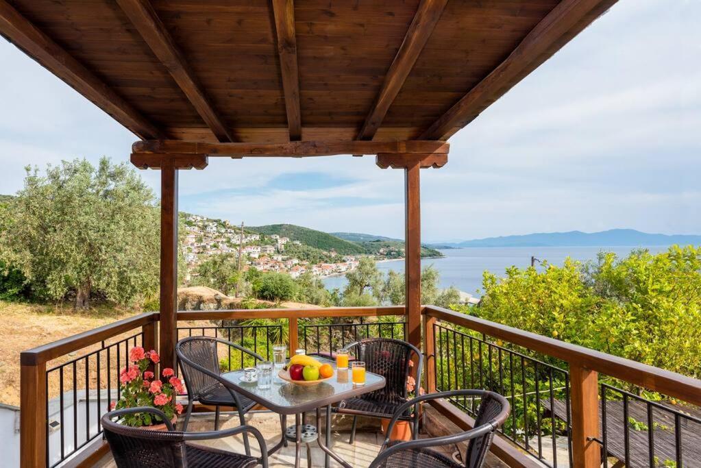 Seaside House With View Over Pagasitikos Афиссос Экстерьер фото